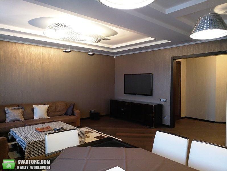 Rent out 3-room apartment. Киев,  Белорусская — photo 4