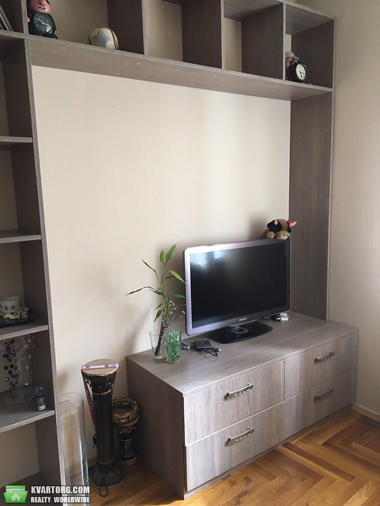 Rent out 3-room apartment. Киев, Златоустовская — photo 9