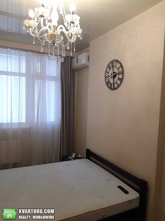 Rent out 1-room apartment. Киев,  Жилянская — photo 8