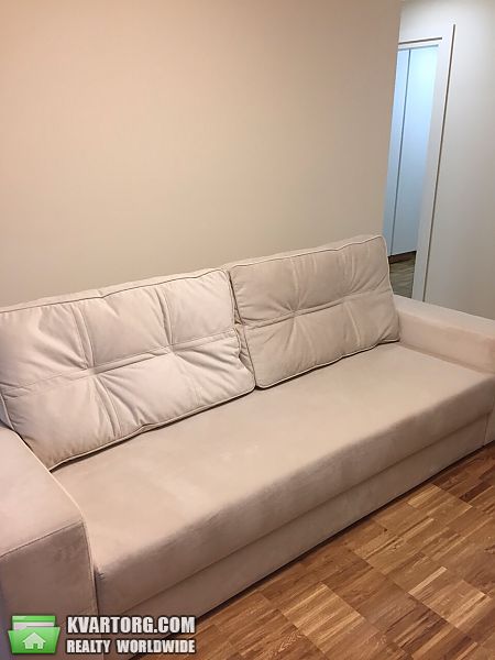 Rent out 2-room apartment. Днепропетровск, Комсомольская — photo 1