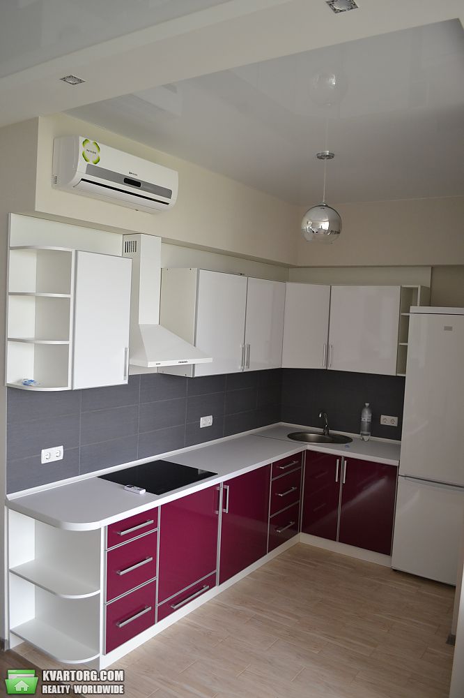 Rent out 2-room apartment. Одесса, Жемчужная — photo 2