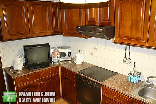 Sell 3-room apartment. Киев,  Дегтяревская — photo 1