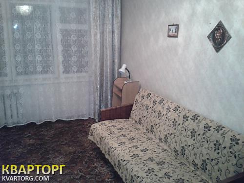 Rent out 2-room apartment. Киев, Юности — photo 3
