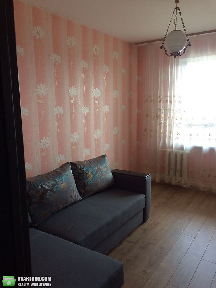 Rent out 2-room apartment. Киев, Волгоградская — photo 4