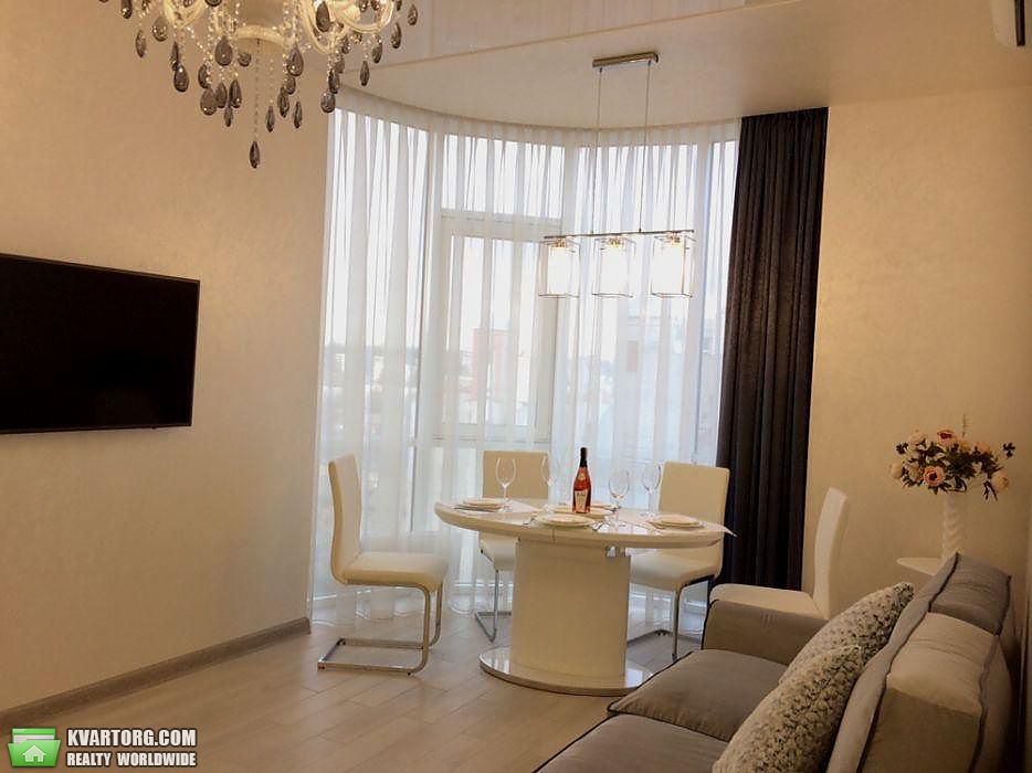 Rent out 2-room apartment. Киев,  Драгомирова — photo 1
