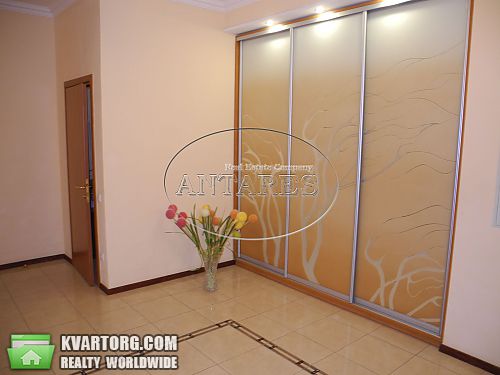Rent out 4-room apartment. Киев, Леси Украинки бул — photo 6