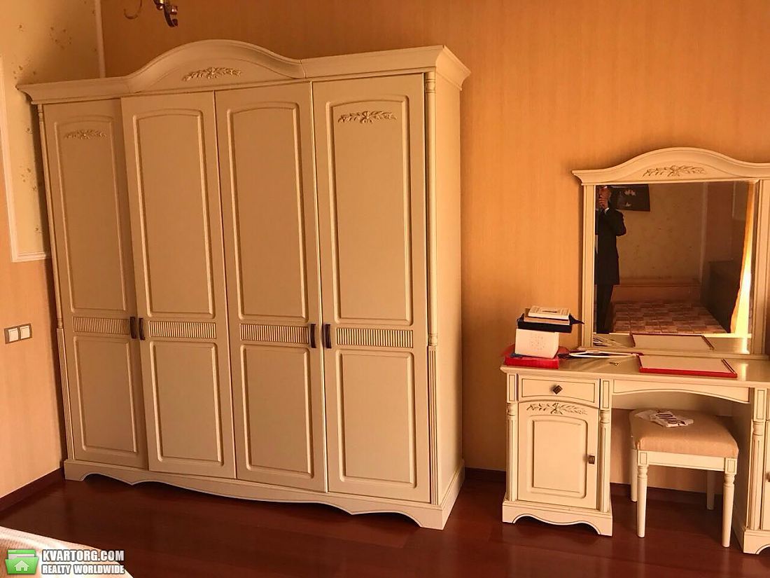 Rent out house. Киев,  Богатырская — photo 6