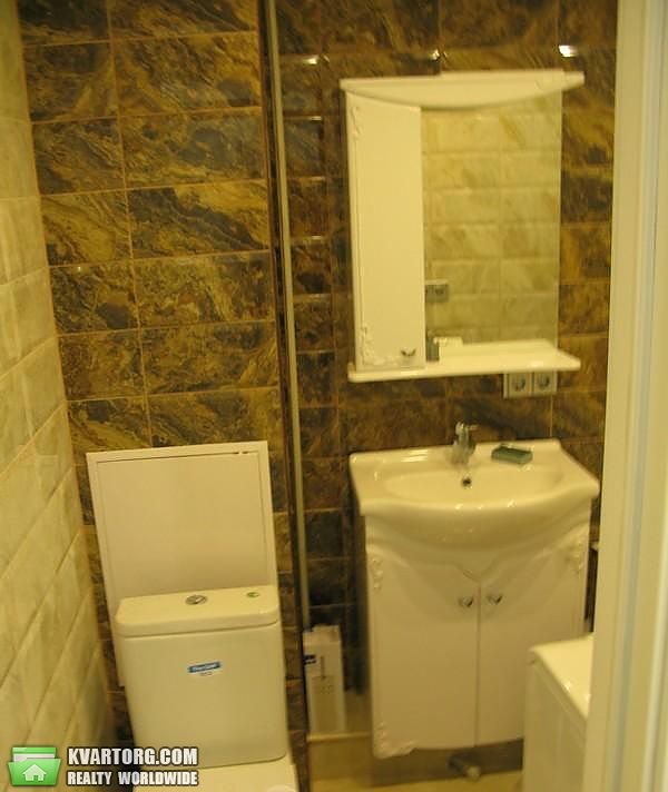 Rent out 2-room apartment. Киев,  Тургеневская — photo 8