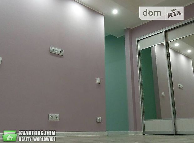 Rent out 3-room apartment. Киев, Метробудовская — photo 2