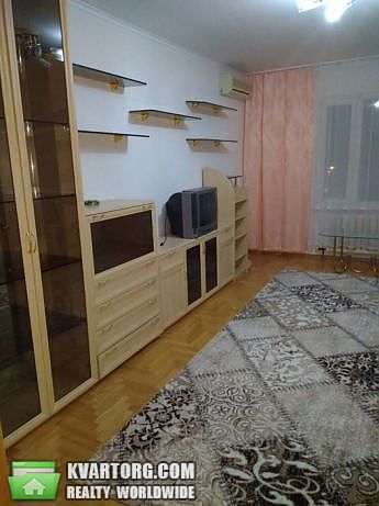 Rent out 2-room apartment. Киев,  Бажана — photo 10