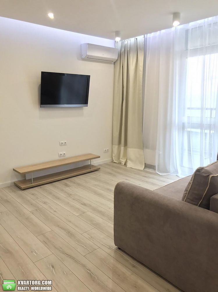 Sell 1-room apartment. Киев,  Предславинская — photo 9