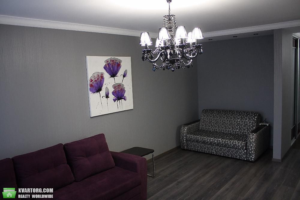 Rent out 2-room apartment. Киев,  Голосеевская — photo 2