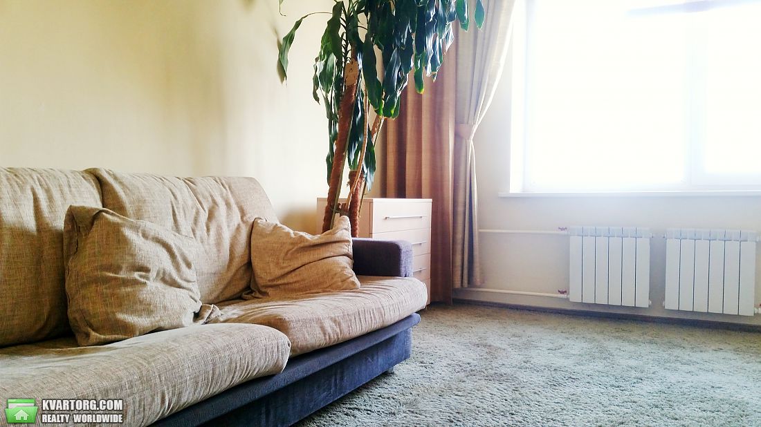 Rent out 2-room apartment. Киев,  Руденко — photo 2