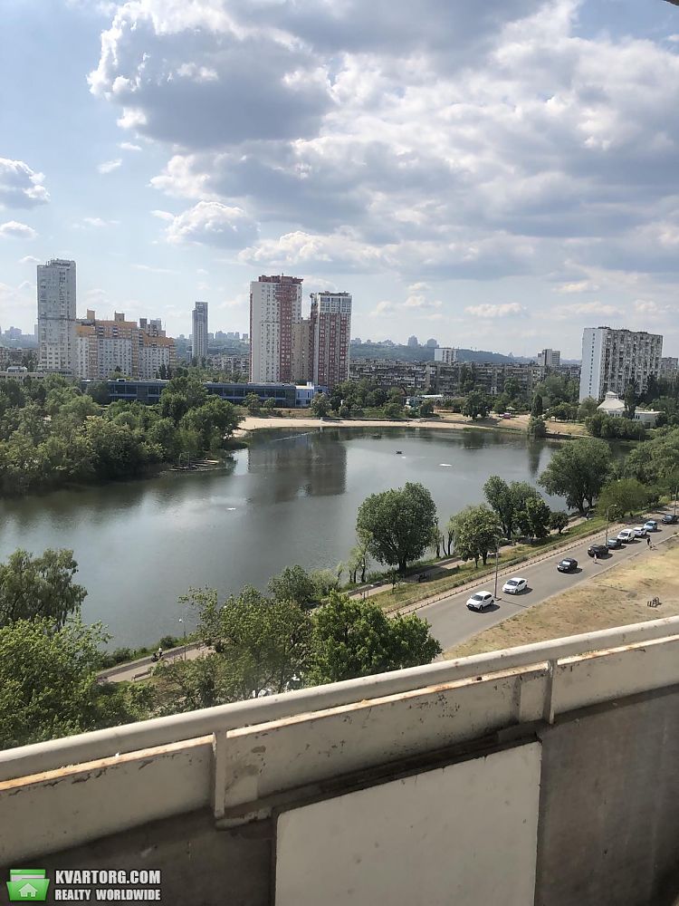 Rent out 1-room apartment. Киев,  Березняковская — photo 1