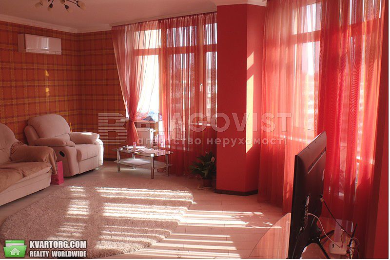 Rent out 2-room apartment. Киев,  Липковского митропоита — photo 1