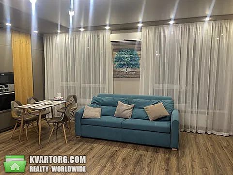 Rent out 3-room apartment. Киев, Практичная — photo 4
