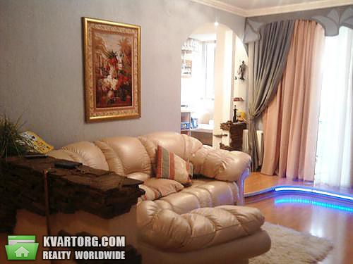 Sell 2-room apartment. Киев, Эрнста — photo 1