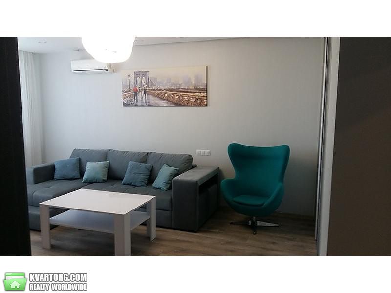 Rent out 2-room apartment. Киев,  Белорусская — photo 9