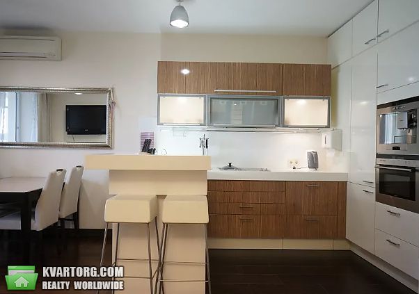 Rent out 4-room apartment. Киев,  Мирного Панаса — photo 1