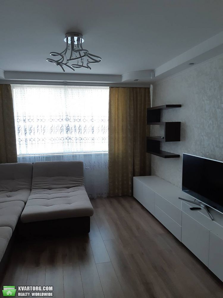 Rent out 2-room apartment. Киев,  Демиевская — photo 4