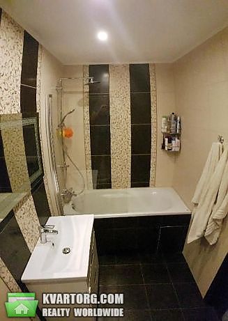 Rent out 2-room apartment. Киев,  Воссоединения пр — photo 5