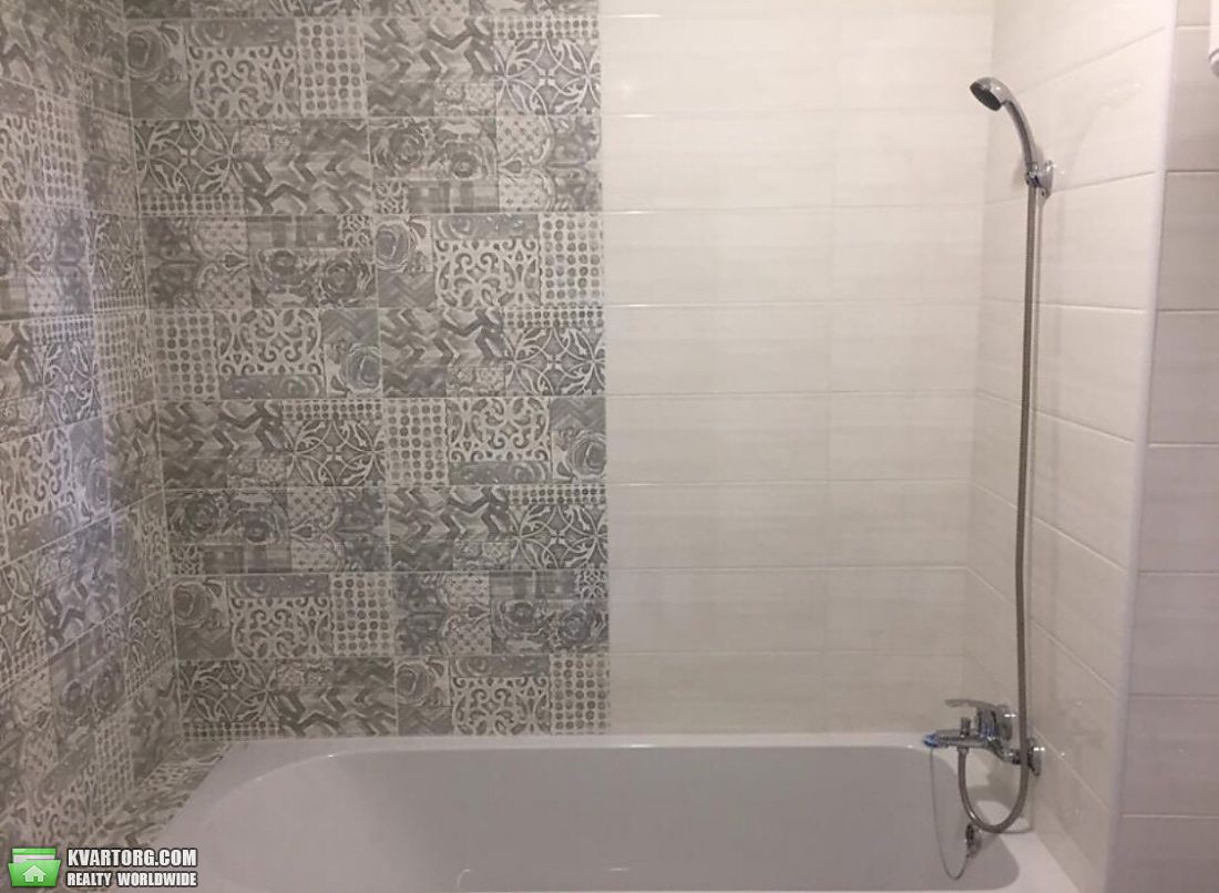 Rent out 1-room apartment. Киев,  Харьковское шоссе — photo 3