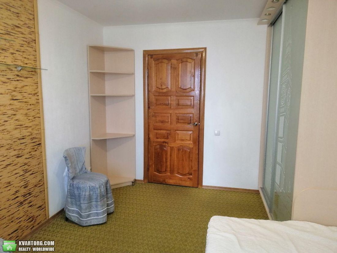 Rent out 2-room apartment. Киев,  Дарницкий бул — photo 4