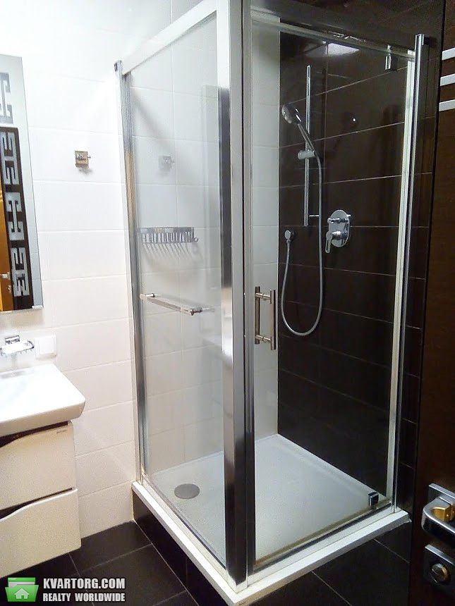 Rent out 2-room apartment. Киев,  Окипной — photo 2