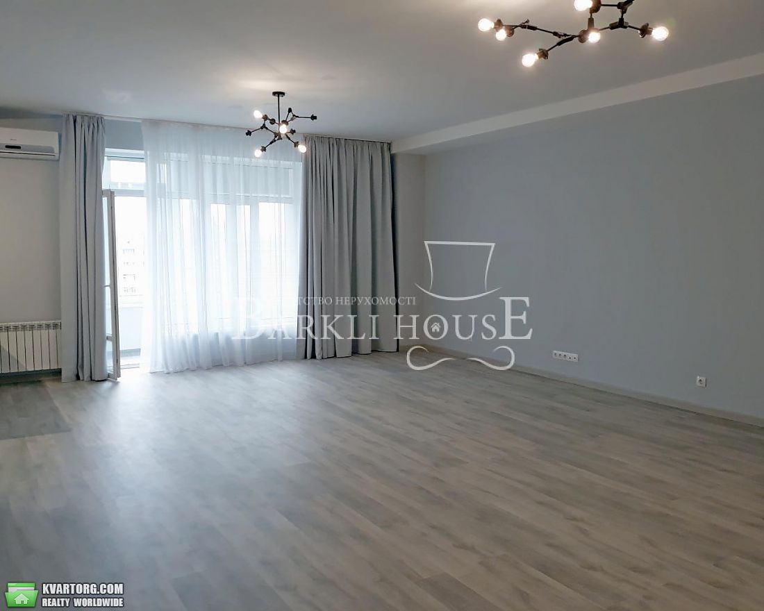 Rent out 4-room apartment. Киев,  Тургеневская — photo 4