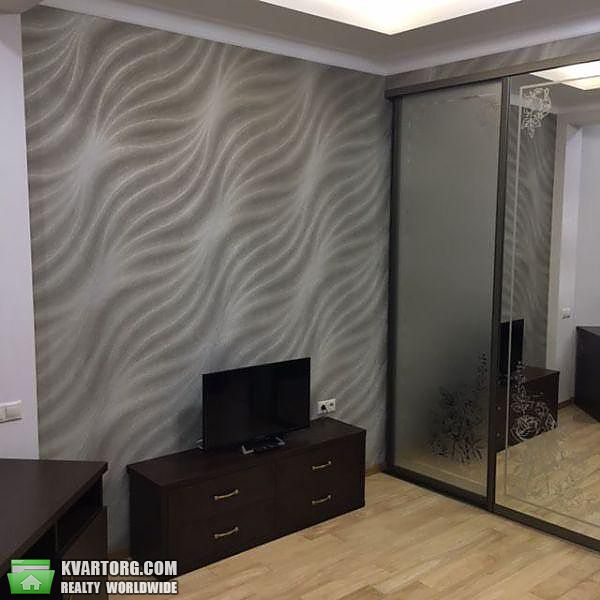 Rent out 3-room apartment. Киев,  Барбюса — photo 5