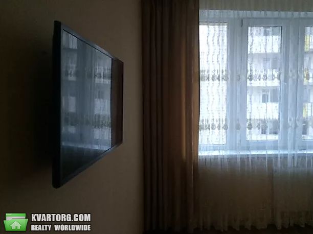 Rent out 1-room apartment. Киев,  Олевская — photo 2
