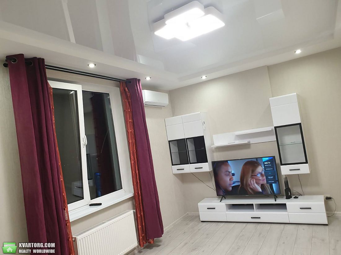 Rent out 2-room apartment. Киев,  Петропавловская — photo 6