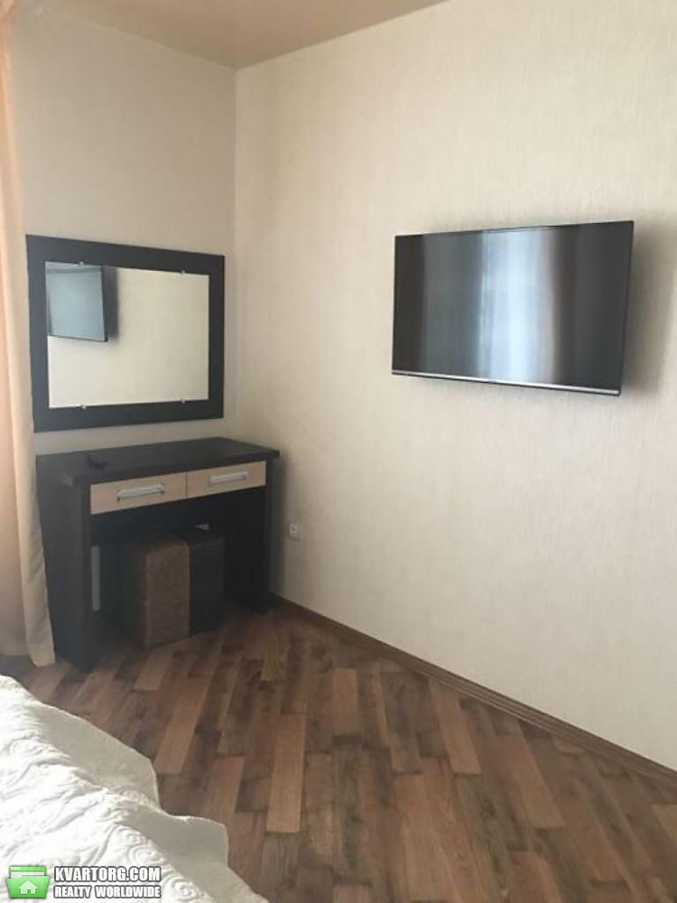 Rent out 2-room apartment. Киев,  Ломоносова — photo 6
