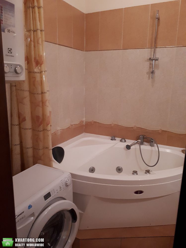 Rent out 1-room apartment. Киев, Героев Сталинграда — photo 1