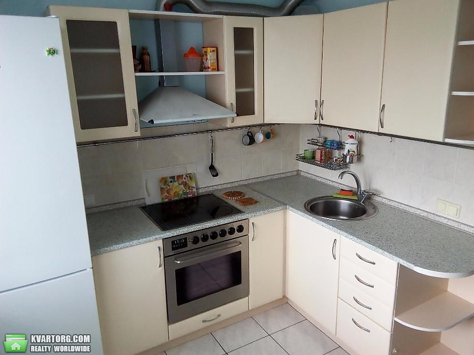 Rent out 2-room apartment. Киев,  Харьковское шоссе — photo 1