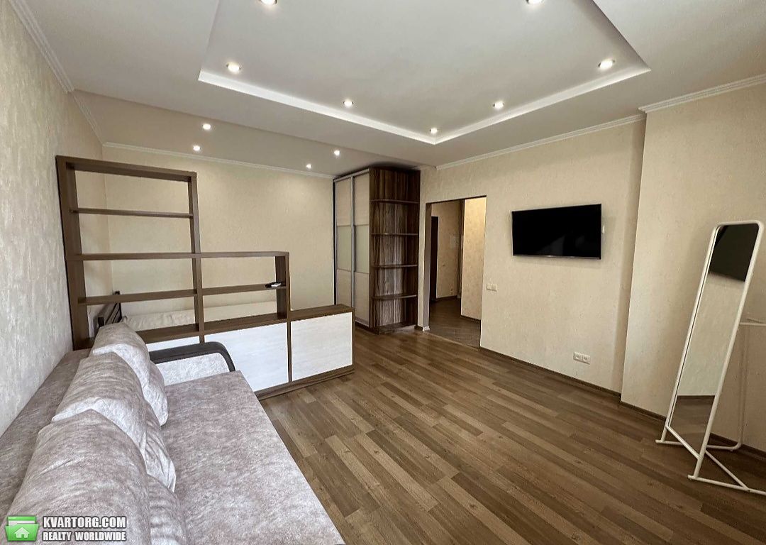 Rent out 1-room apartment. Киев, Ю. Здановської — photo 7