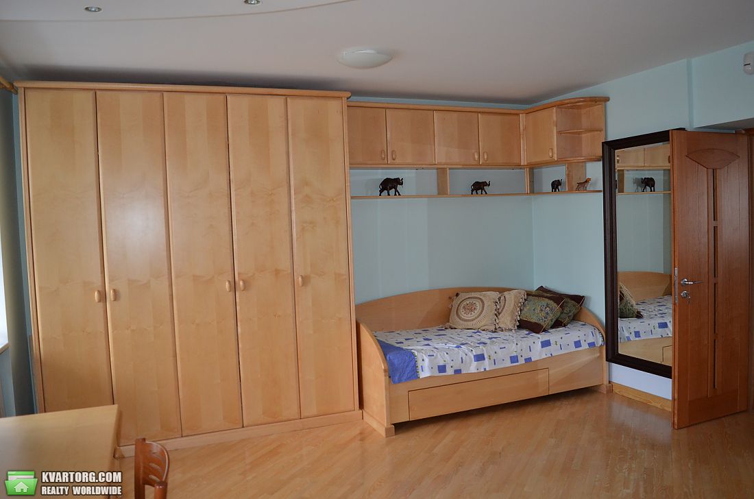 Sell 3-room apartment. Киев,  Салютная — photo 3