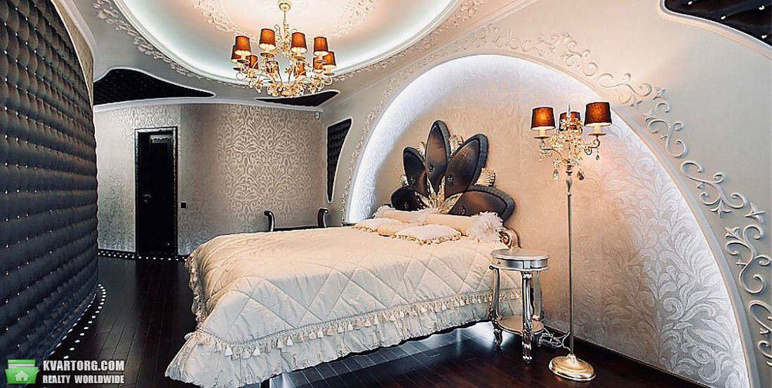 Rent out 3-room apartment. Киев,  Щекавицкая — photo 4