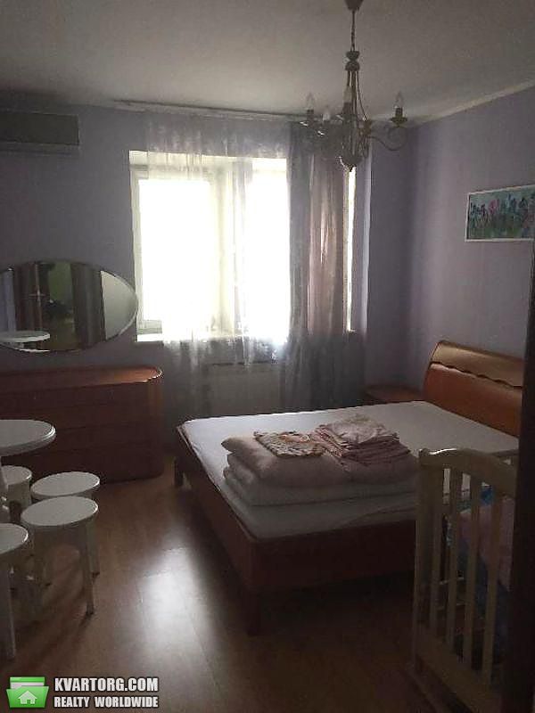Rent out 3-room apartment. Киев,  Мельникова — photo 4