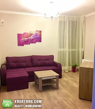 Rent out 2-room apartment. Киев,  Светлая — photo 1