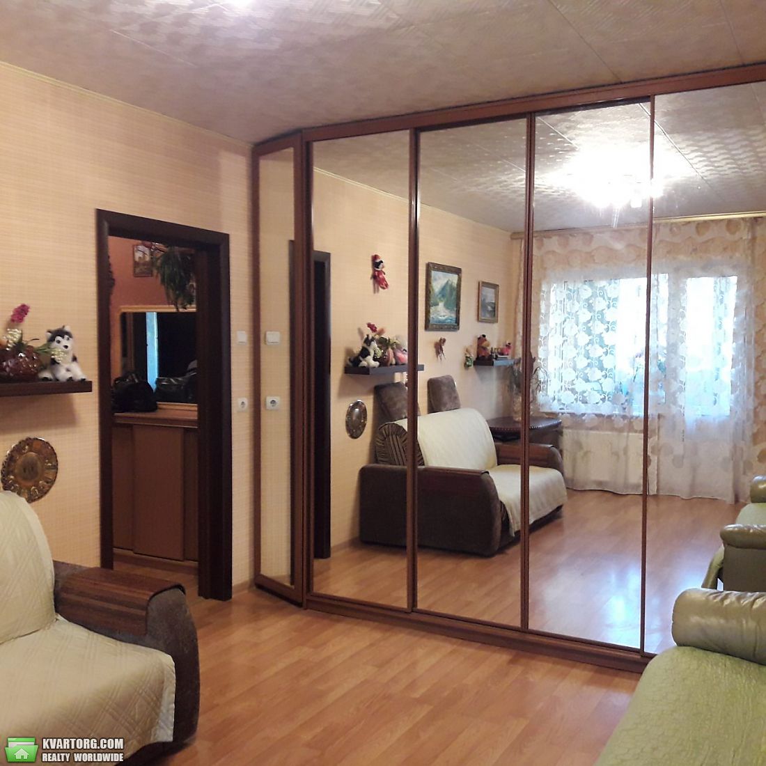 Rent out 2-room apartment. Киев,  Мишуги — photo 1