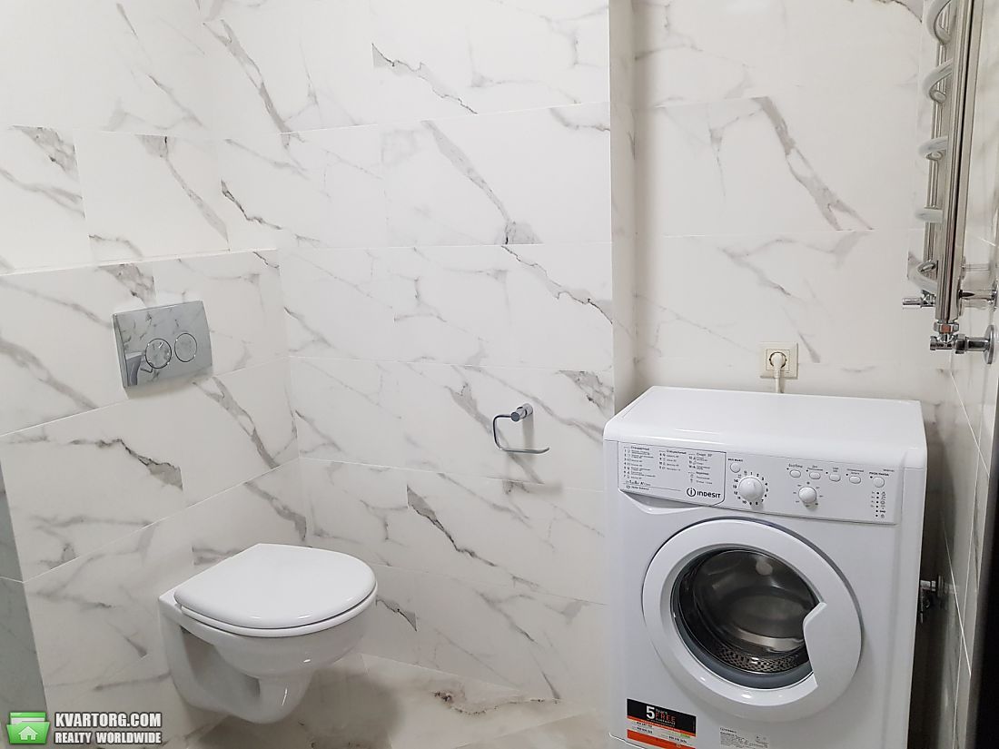 Rent out 1-room apartment. Киев, Бархатная — photo 9