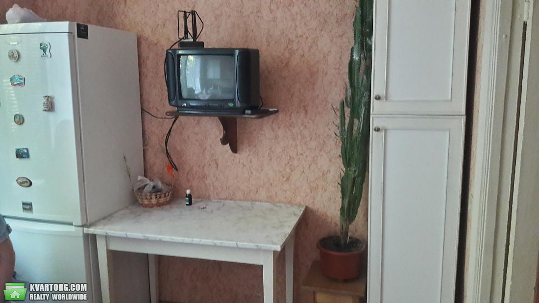 Sell 2-room apartment. Киев,  Овручская — photo 4