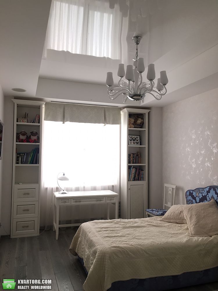 Sell 5-room apartment. Днепропетровск, Центр — photo 1