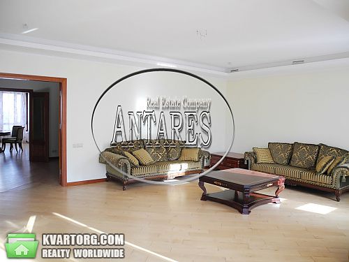 Rent out 4-room apartment. Киев,  ул. Институтская — photo 1