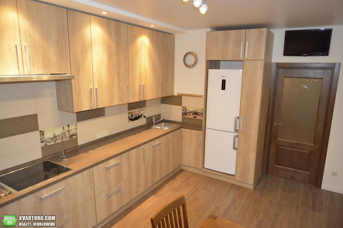 Rent out 3-room apartment. Киев,  Ломоносова — photo 4