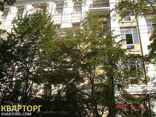 Rent out 3-room apartment. Киев, Институтская — photo 1