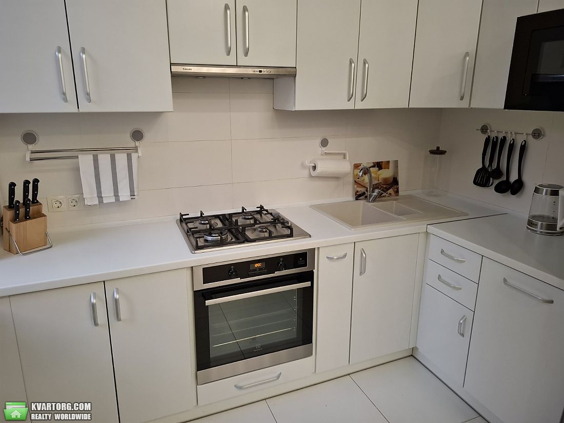 Rent out 2-room apartment. Киев, Володимирська — photo 1