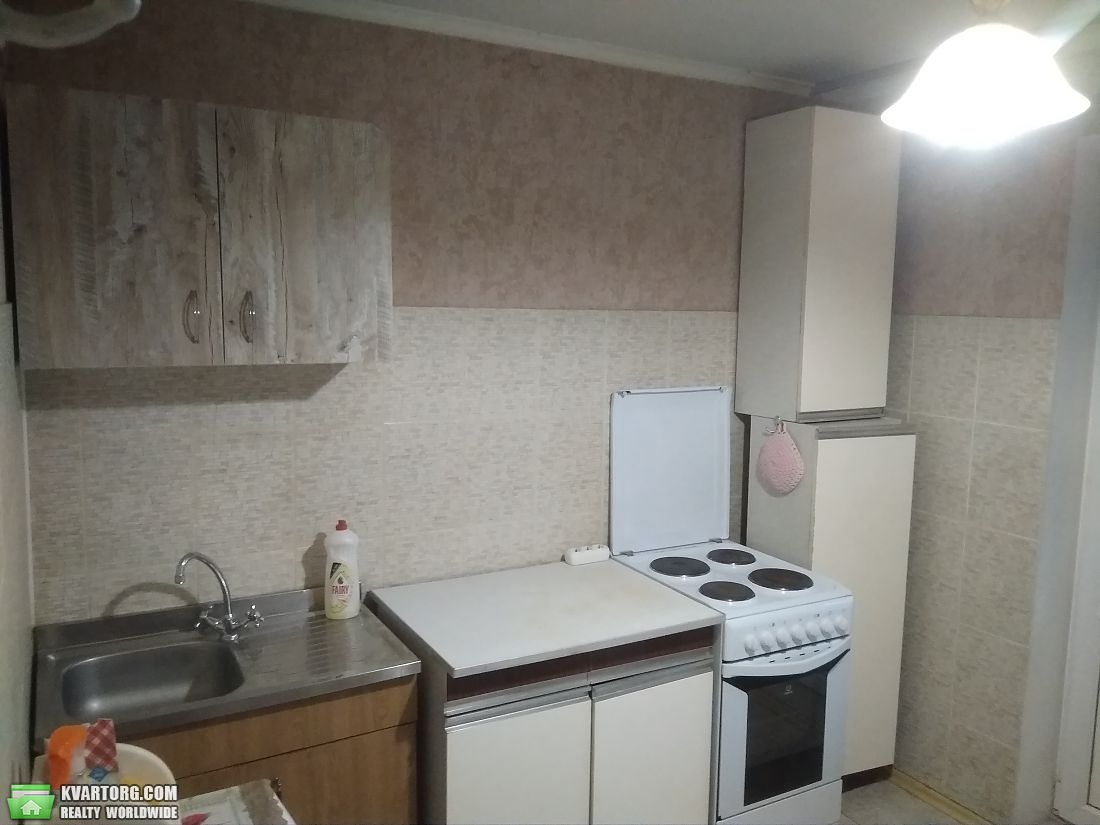 Rent out 2-room apartment. Киев, Голосеевский проспект — photo 1
