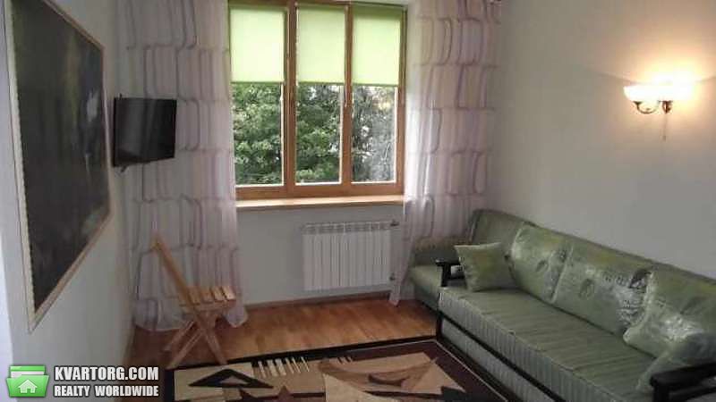Rent out 2-room apartment. Киев,  Орлика — photo 2